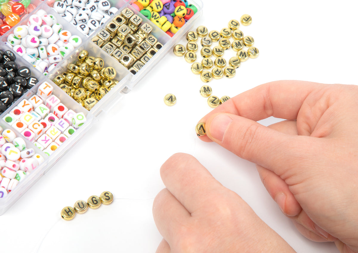 Joya Creative Letter Beads Set 1200+ Pieces – ABC Beads, Heart Beads & Letter Beads for Bracelet Making and Jewelry Making